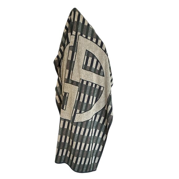 GIORGIO ARMANI 40" X 70" Authentic Multi-color Beach Towel, Retail $495 - Picture 14 of 14